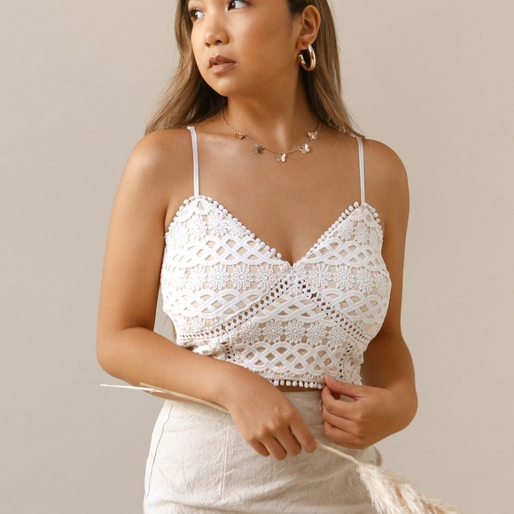 Lace Crochet White Beige Crop Tank Top - Picture 4 of 4